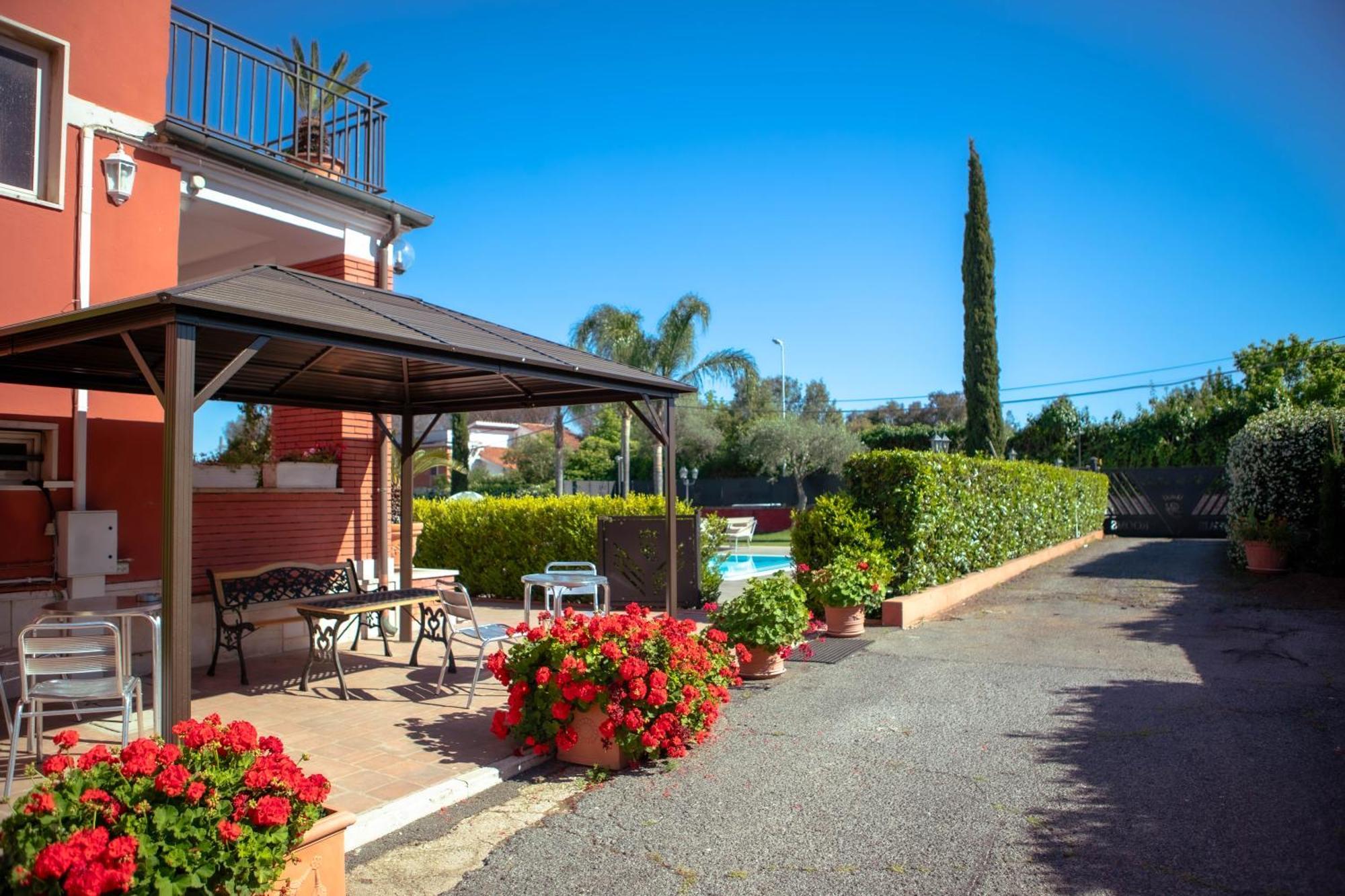 Relais Villa Italia Selcetta Bagian luar foto