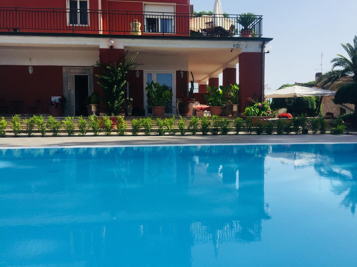 Relais Villa Italia Selcetta Bagian luar foto