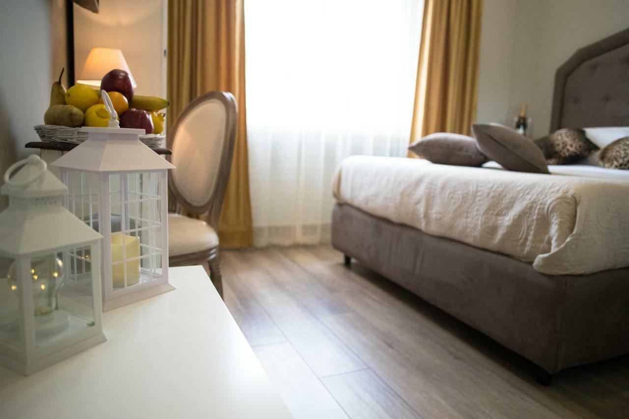 Relais Villa Italia Selcetta Bagian luar foto